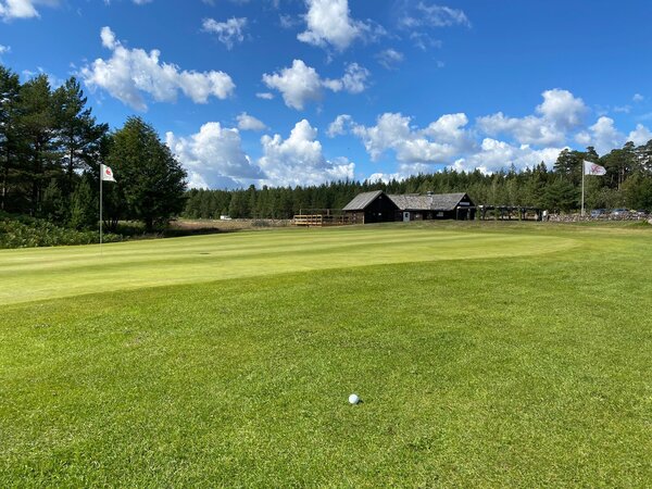 Ljugarns Golfklubb logotyp